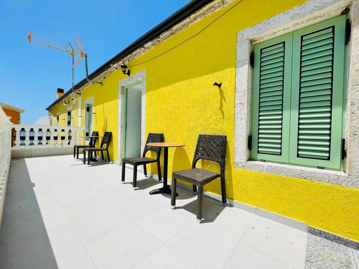 Mpolanos Guesthouse Химар Екстериор снимка