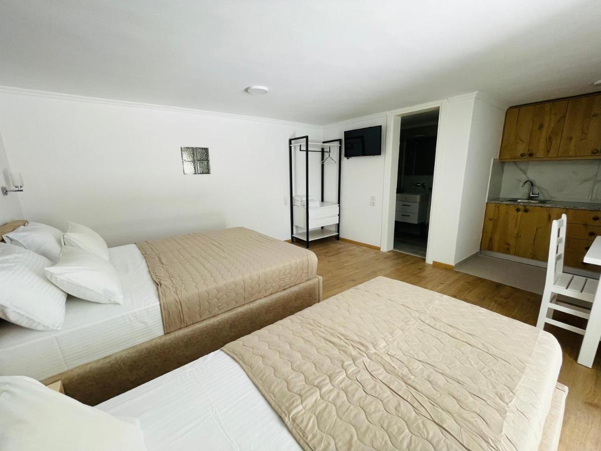 Mpolanos Guesthouse Химар Екстериор снимка