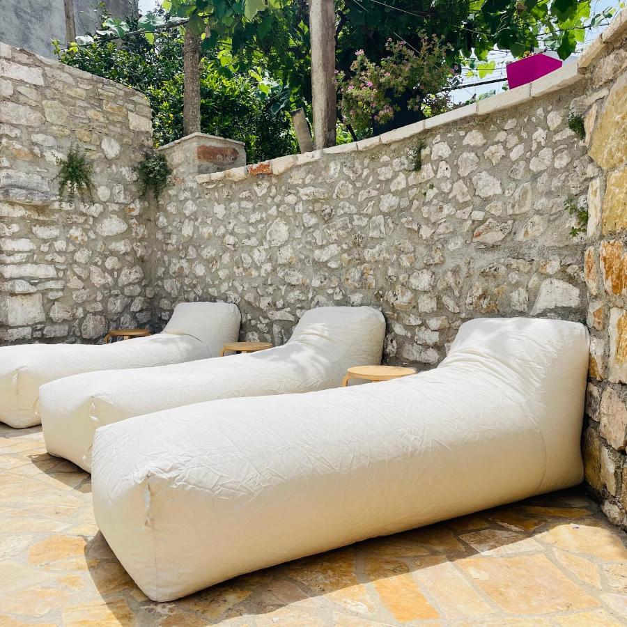 Mpolanos Guesthouse Химар Екстериор снимка